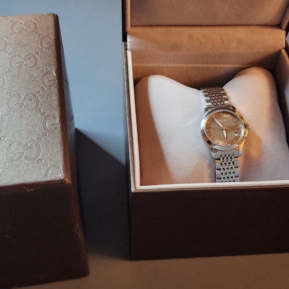 Gucci G-Timeless watch - Picture 6 of 6